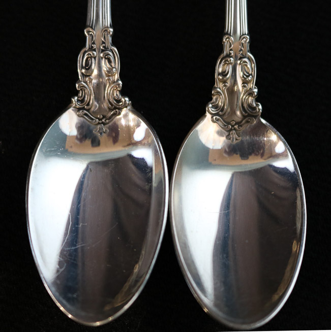 026f - 27 pieces of Gorham sterling flatware, Chantilly pattern