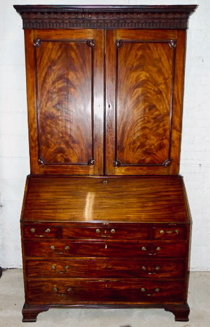 081a - Fine 18th Century Georgian Flame Mahogany Secretary