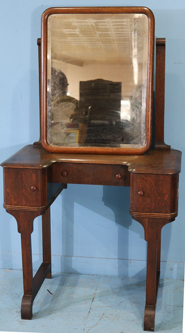 129a - Quarter sawn oak dressing table with adjustable mirror