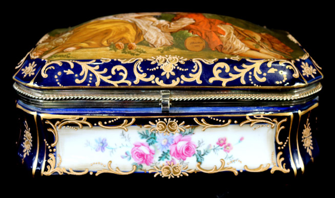 317a - Hand painted porcelain glove box