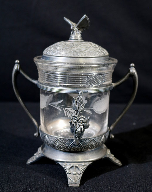 394a - Silver-plate Victorian sugar bowl with wasp on lid