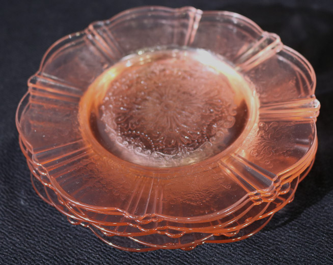 411c - 9 pieces of depression glass