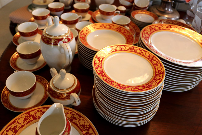 026e - 100 piece porcelain dinner set GNA with 16 dinner plates