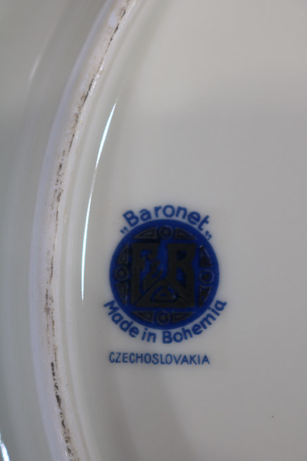 133d - 8 plates made in Bohemian Czechoslovakia, very heavy