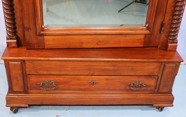 078c - Walnut Victorian 1 door wardrobe