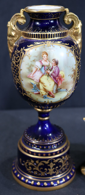 328b - 2 pieces, Royal Vienna vase and Jacob petite