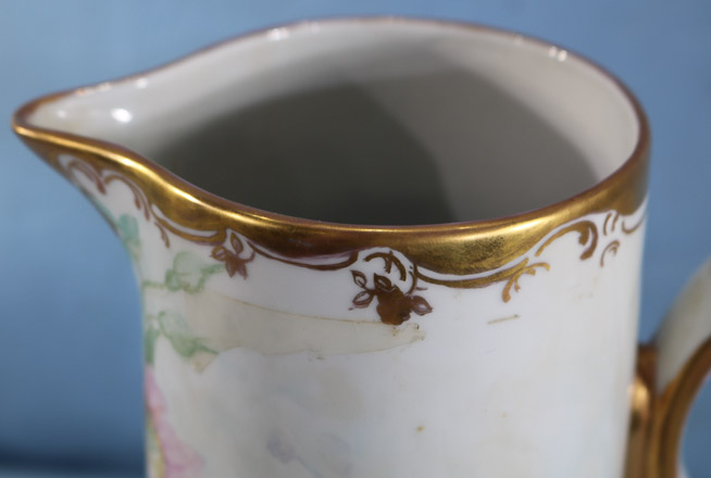 424c - Victorian pitcher with hand painted blackberries