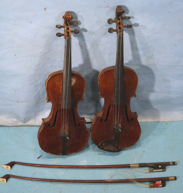 322a - Twin fiddles with bows-24