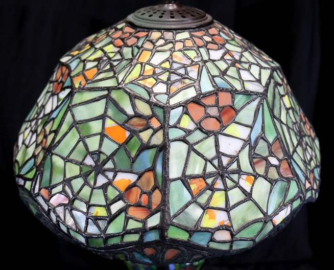 348d - Leaded stain glass lamp, 23 in. T.-11