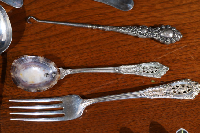 050c - 37 piece misc. old Victorian flatware