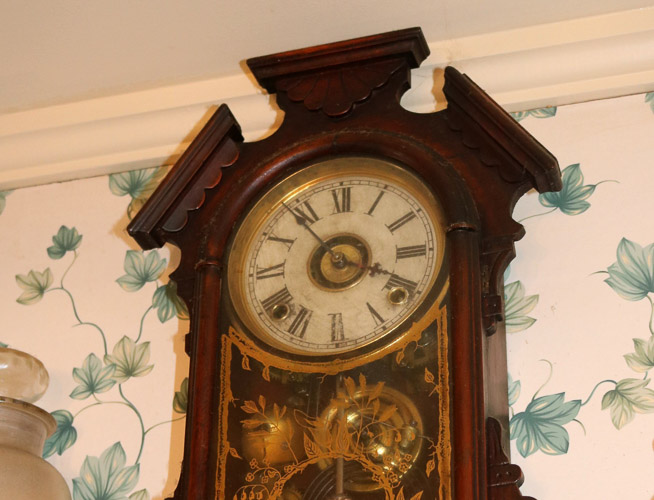 231b - Walnut Victorian kitchen clock, 20.5 x 13.25