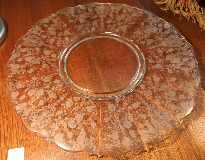 430a - Round scalloped Rosepoint crystal tray