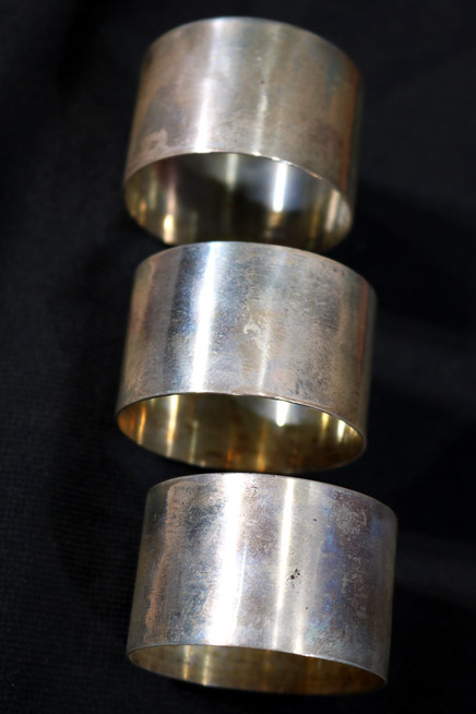 006c - 12 silver-plate napkin rings in rosewood monogramed box-10