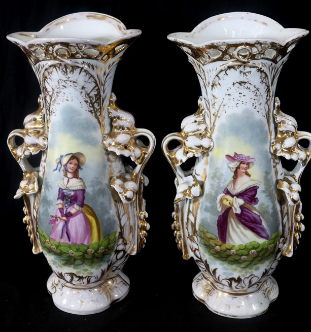002a - Pair of Old Paris portrait vases in good condition, 14 in. T.-28
