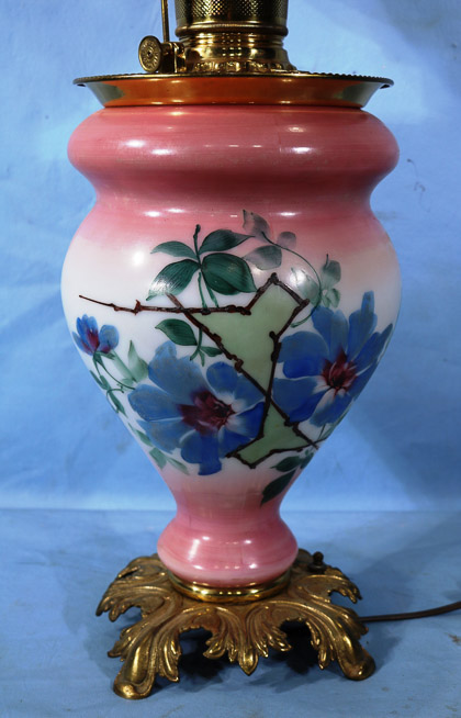 027c - Large gone with the wind lamp, pink with flowers, 30.5 in. T.-28