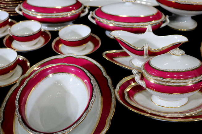 058b - Large 191 piece set of Old Paris dinnerware, deep burgundy and gold with large serving pieces, all in great condition-16