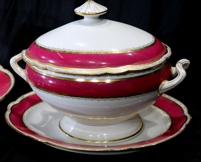 058g - Large 191 piece set of Old Paris dinnerware, deep burgundy and gold with large serving pieces, all in great condition-16