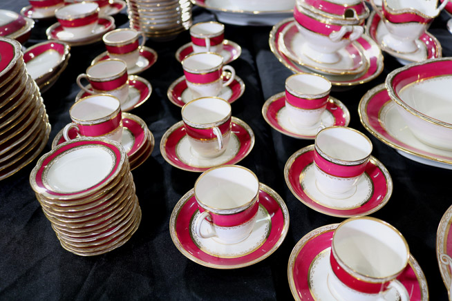 058i - Large 191 piece set of Old Paris dinnerware, deep burgundy and gold with large serving pieces, all in great condition-16