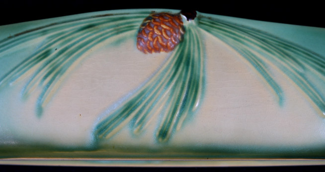254b - 3 pieces of roseville in pine cone pattern