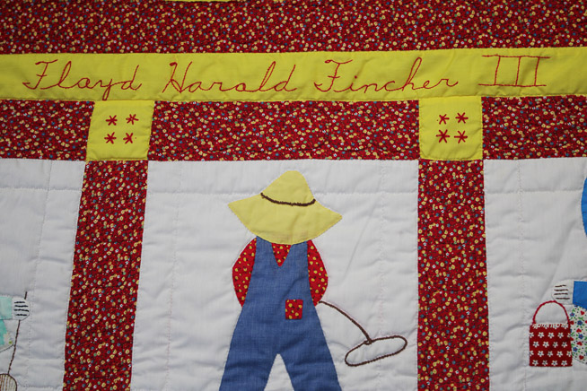 433e - Dutch doll pattern quilt with birth certificate embroidery