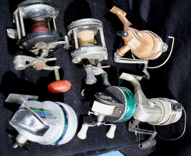 445a - 6 fishing reels