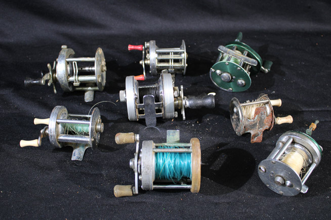449a - 8 reels, 5 spinner reels, some are old
