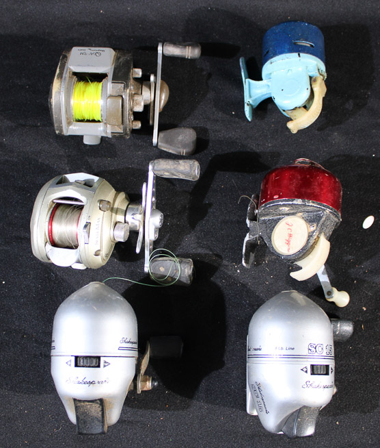 450c - 6 fishing reels, some old casting reels