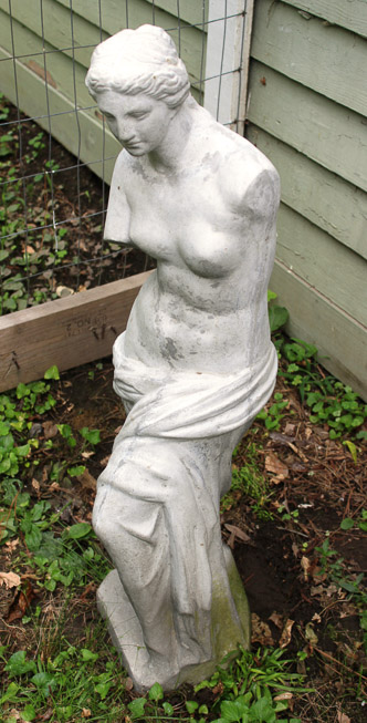 179b - Concrete garden statue of Venus, 34 in. T.