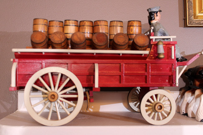 184b - Toy Budweiser Clydesdale wagon with 9 horses