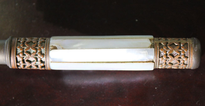 255c - Mother of pearl opera glasses