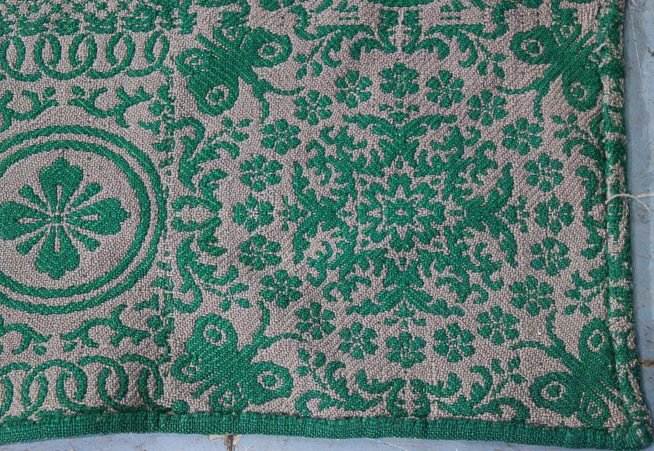 355c - Antique green coverlett, queensize