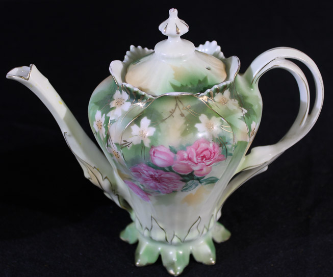 009c - 3 piece lot of porcelain red star R. S. Prussia pieces, 2 pitchers and 1 sugar bowl, large pitcher - 8 in T, 89 in. H-H