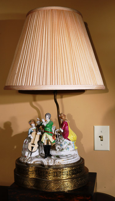 002a - Dresden figurine of a musical scene made into a lamp, 24 in. T.
