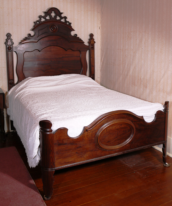 090a - Rosewood Victorian full size bed, 56 in. W, 72 in. L, 79 in. T.