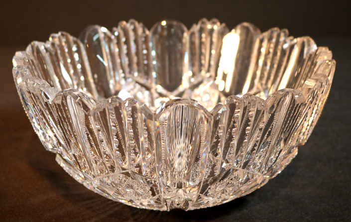 098a - Exceptional brilliant zipper cut glass bowl with beautiful design, 10 in. Dia., 4.5 in. T.