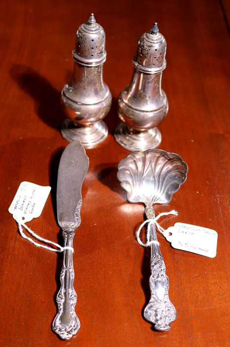 190a - Sterling salt and pepper, butter knife and ladle