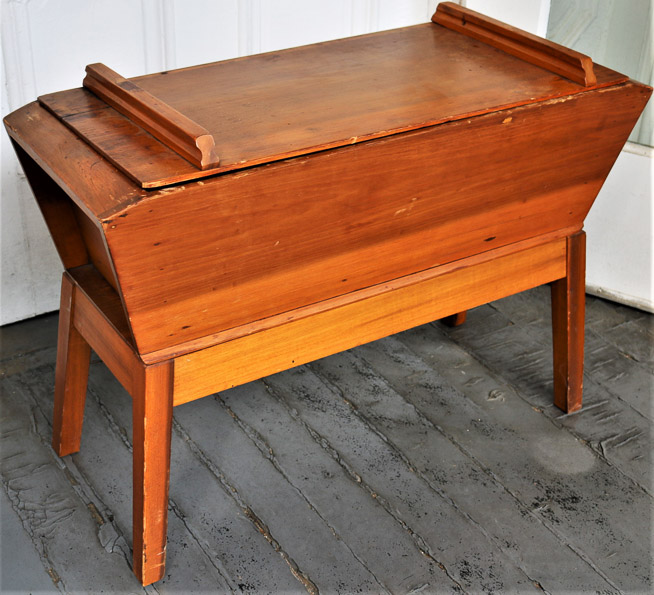 251b - Primitive Pine Dough Box,  24T, 32.5 W, 13D
