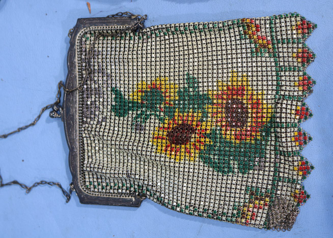 282b - 2 beaded Victorian purses-15