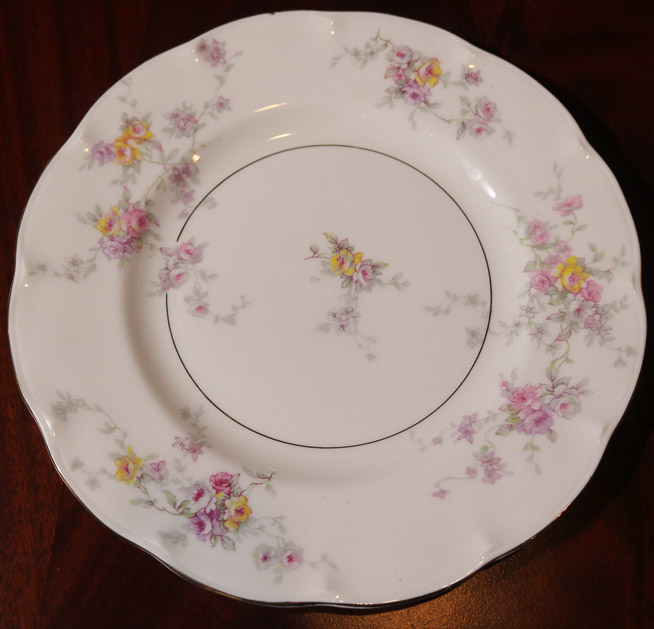 226e - 2 sets of Haviland China, 155 pieces