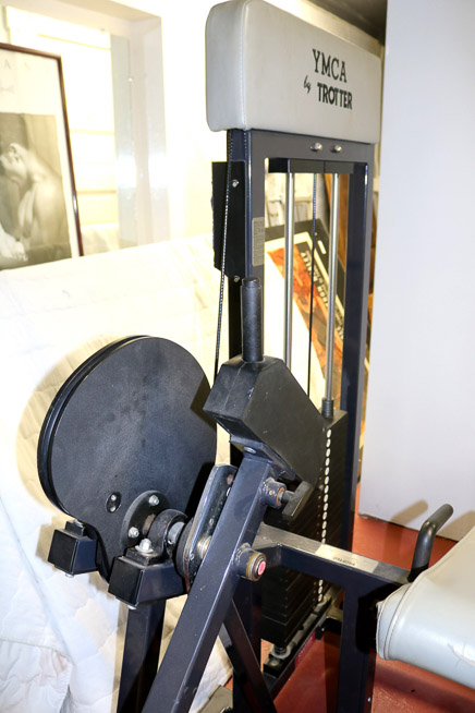 276d - Trotter Leg Extension from Dwight's Private Gym