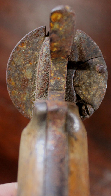 022c - Small very old boot gun, needs restoration