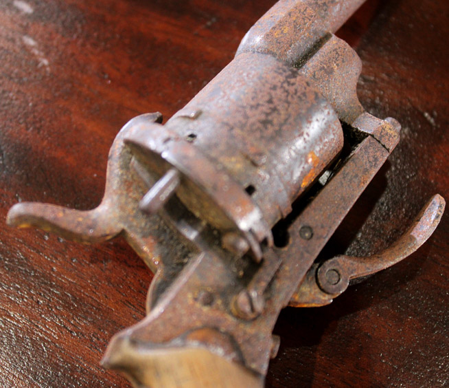 022e - Small very old boot gun, needs restoration
