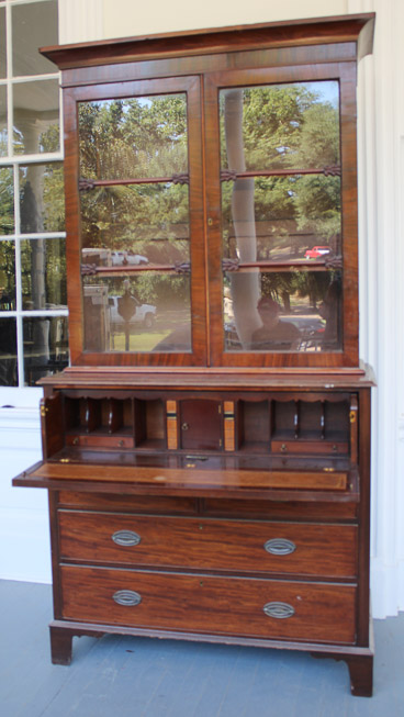 085a - English mahogany butlers secretary