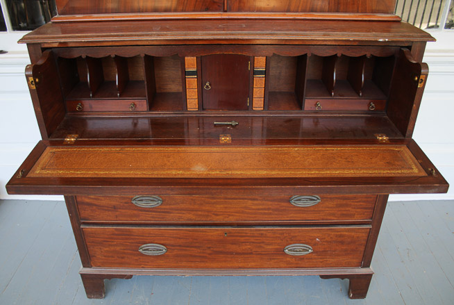 085c - English mahogany butlers secretary