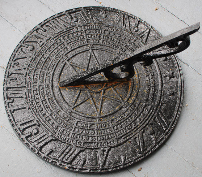 480a - Black cast iron sun dial, 16 in. R.