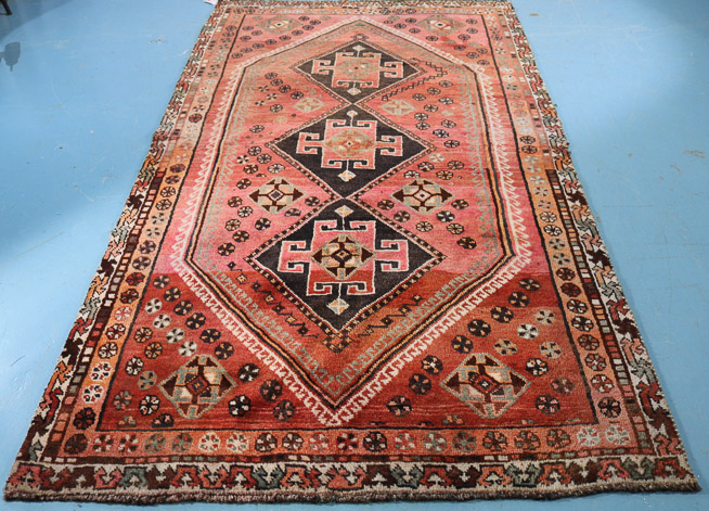 260a - Handmade Persian rug, 5 ft. x 9.2 in.